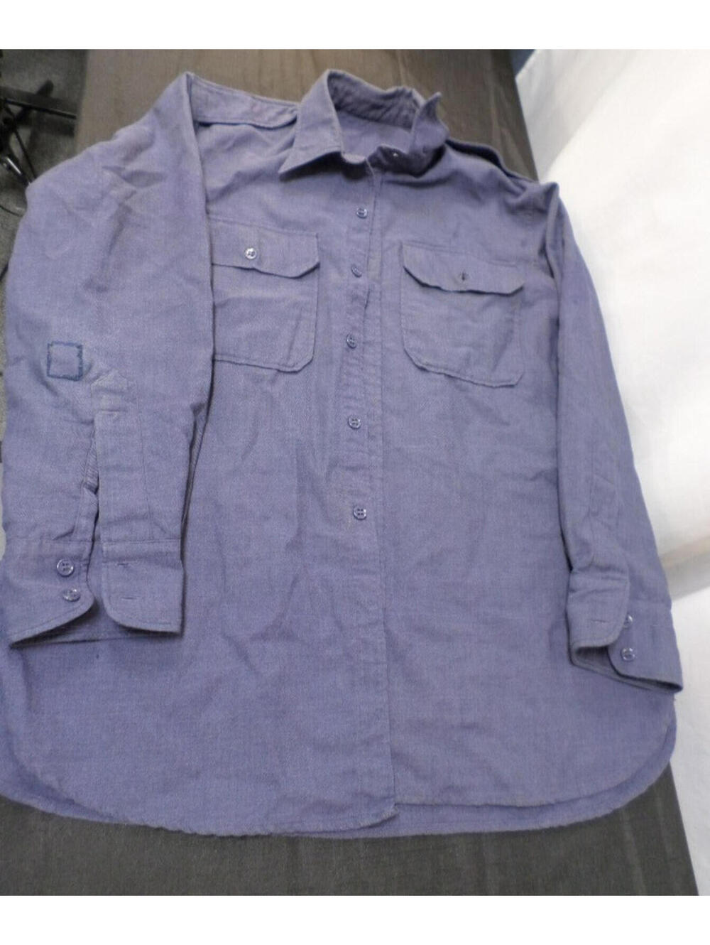 EUC w/DEFECTS LONG SLEEVE BUTTON UP POCKETS CASUAL BLUE SHIRT SIZE LARGE